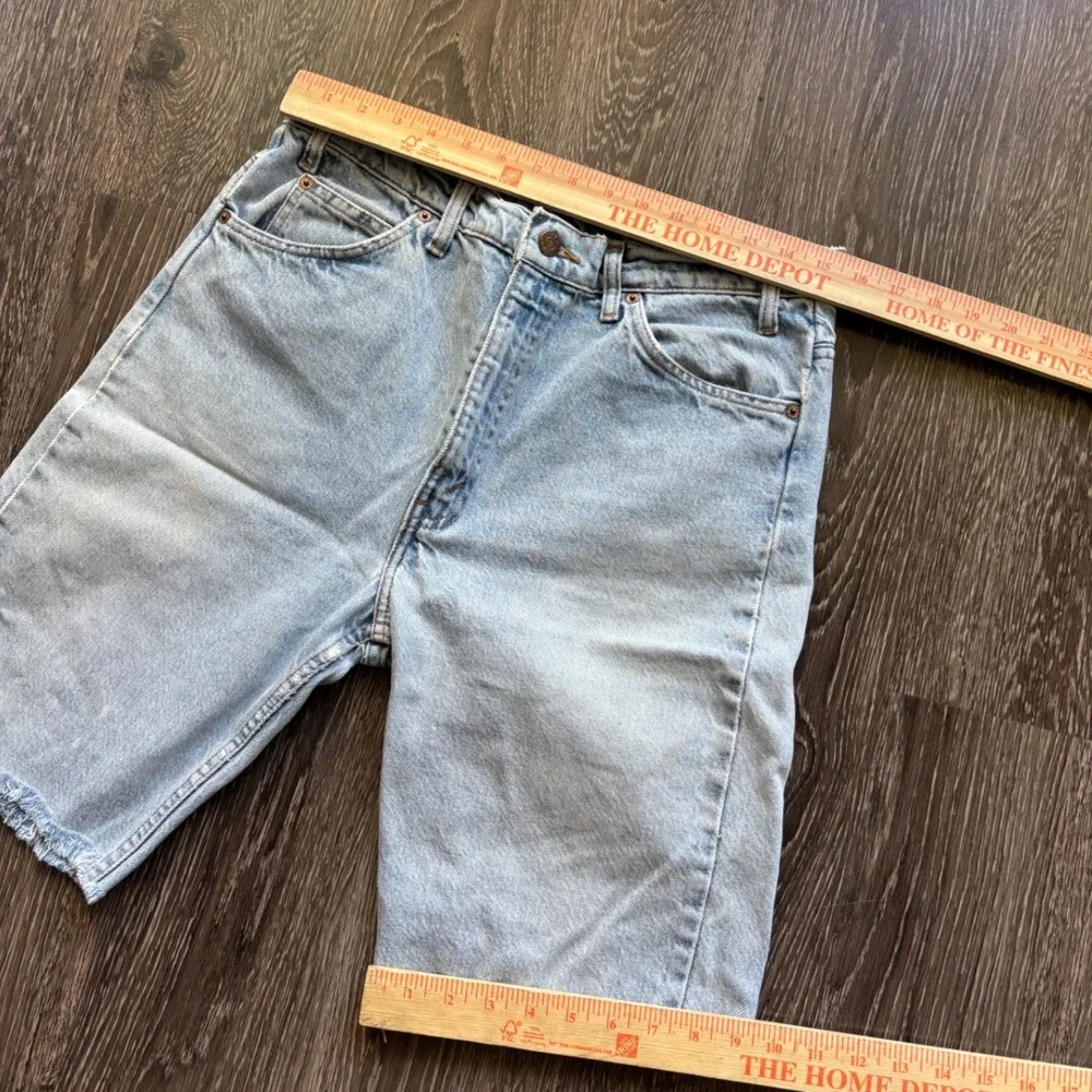 Levis check measurements
